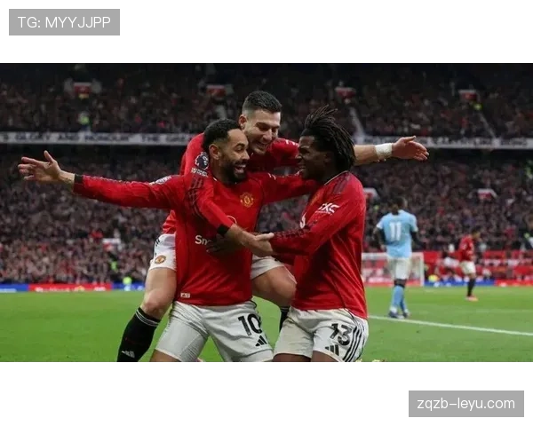 曼联新赛季展望：重建之路挑战与机遇并存，球队表现走势引关注