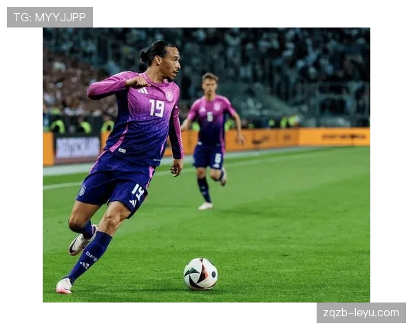 萨内积极投入防守，全能表现引关注