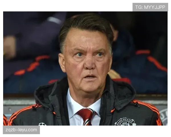 范加尔执教曼联时期战术体系与球队表现分析