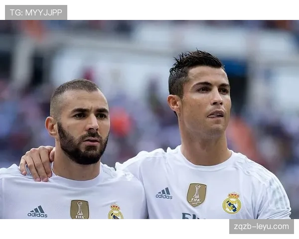 本泽马 vs 凯恩:前场组织能力与战术角色差异 本泽马 vs 凯恩:前场组织能力与战术角色差异