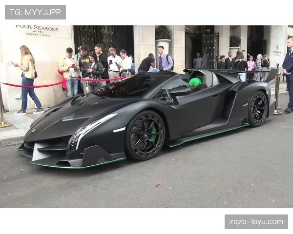 巴洛特利训练迟到被罚，转头晒出新买的兰博基尼