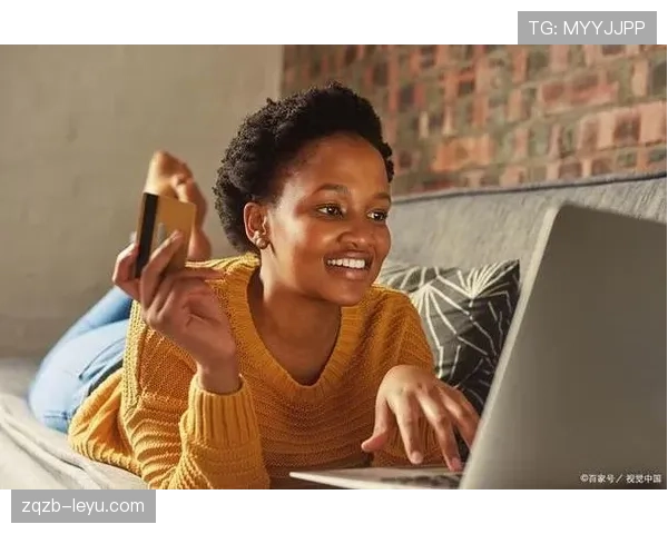 辛德hu训练完直接啃冰棒，这自律和放纵切换也太真实了